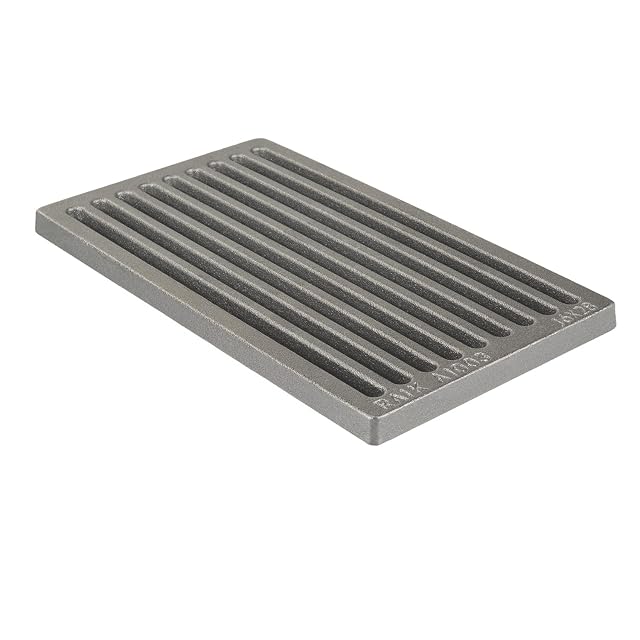Una rejilla de hogar rectangular de fundición color antracita de 28,1 por 16,5 centímetros
